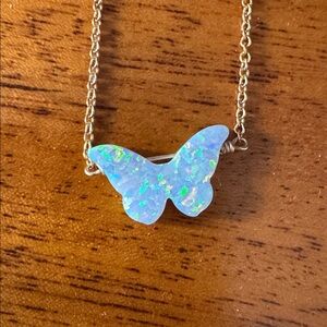 Elegant Gold Butterfly Necklace